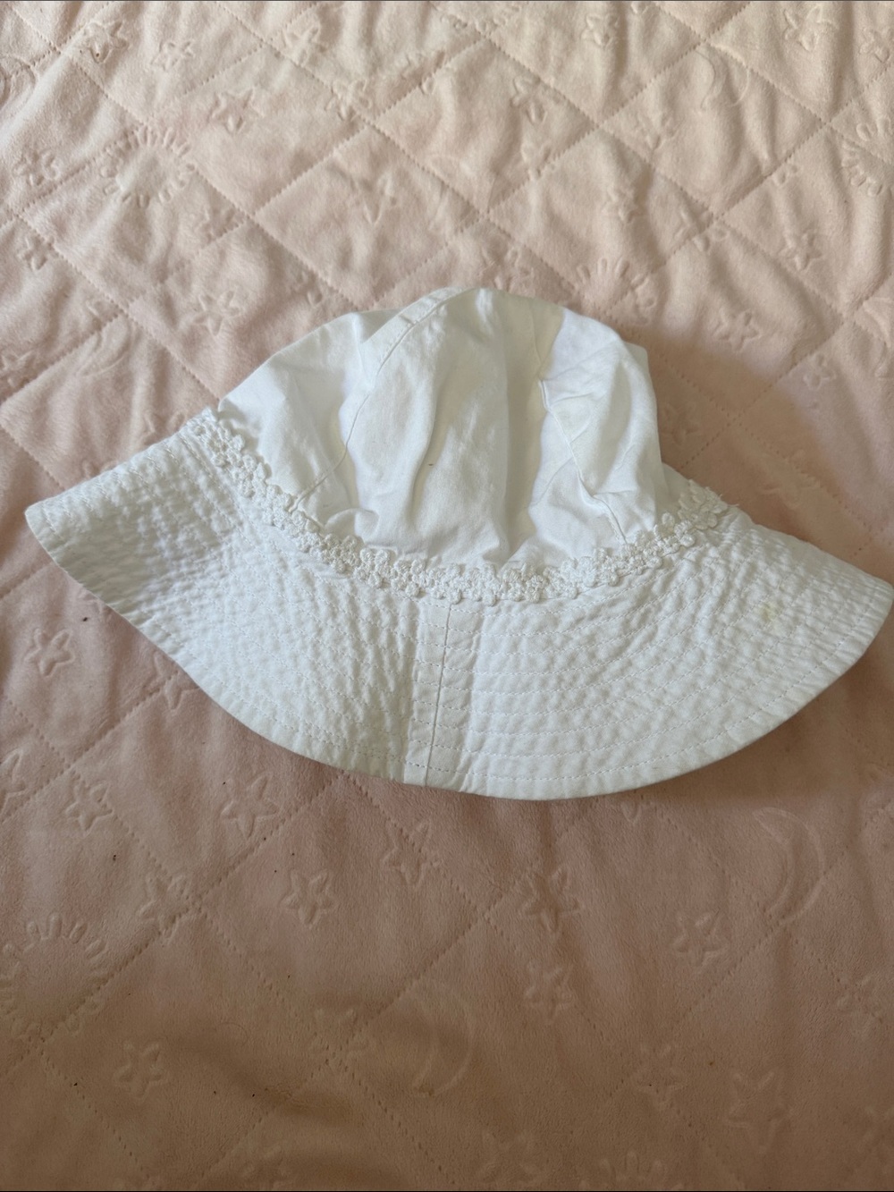 White  Bucket Hat 0-9 months